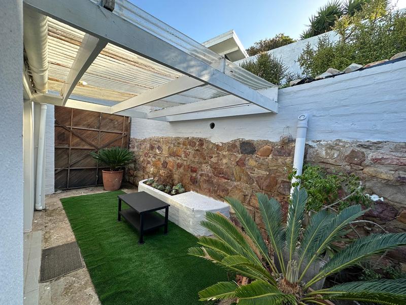 7 Bedroom Property for Sale in Santos Bay Western Cape